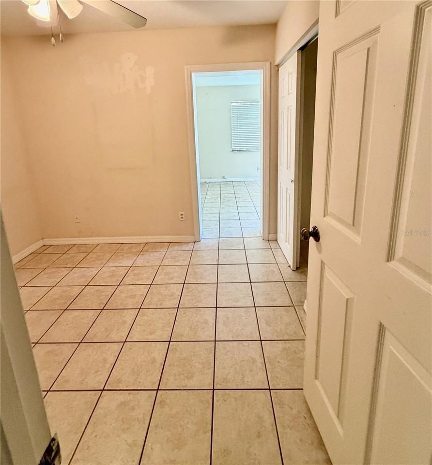 5502 S Elkins Ave - Photo 6 of 10