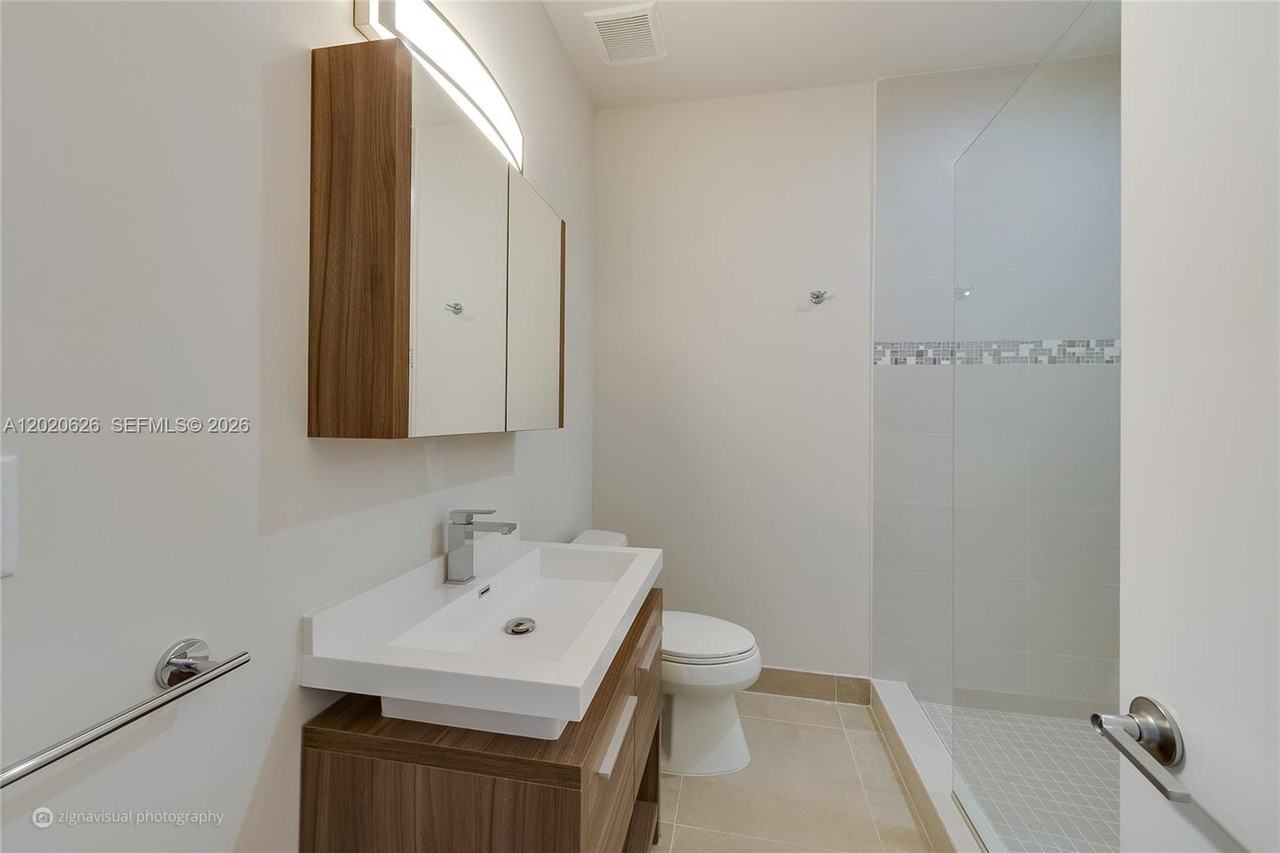 7701 Sw 95th Ter - Photo 6 of 8