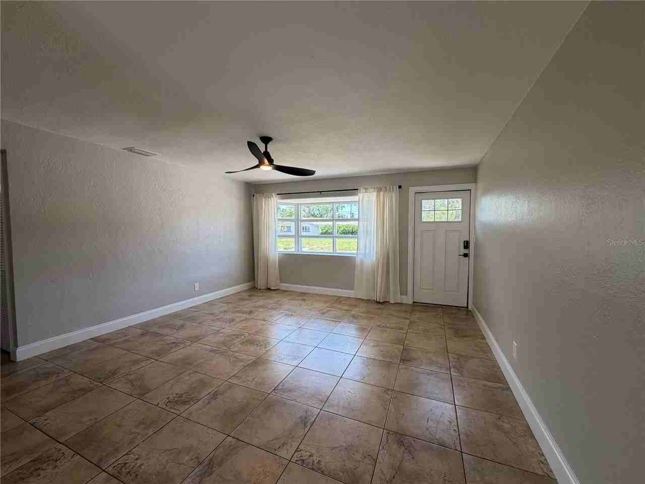 4185 Barracuda Dr Se - Photo 3 of 25