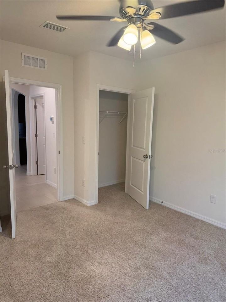 2442 Knight Island Dr - Photo 5 of 13