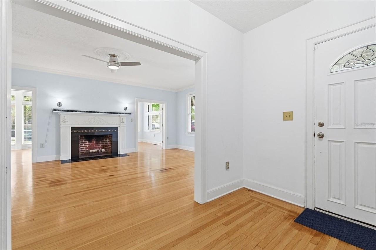 555 18th Ave Ne - Photo 4 of 30