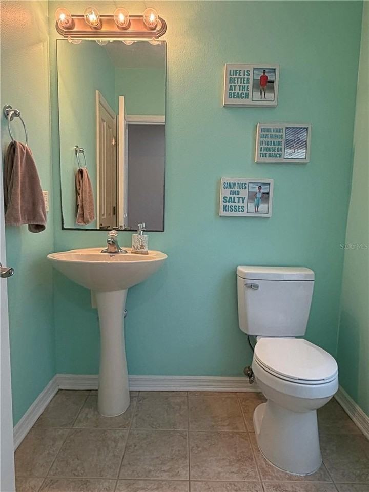 6129 Fishhawk Crossing Blvd - Photo 5 of 37