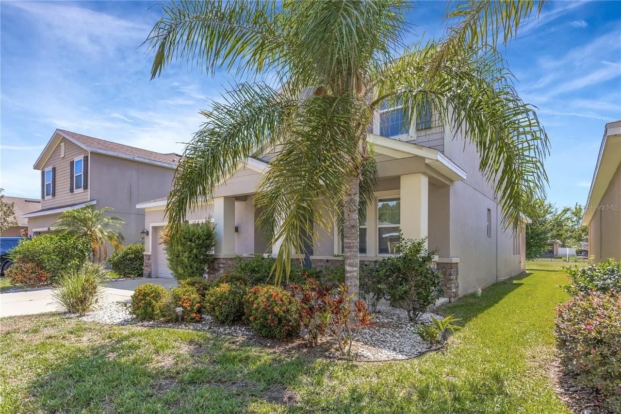 11607 Warren Oaks Pl - Photo 3 of 49
