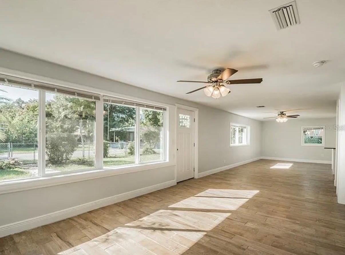 313 24th Ave E - Photo 5 of 36