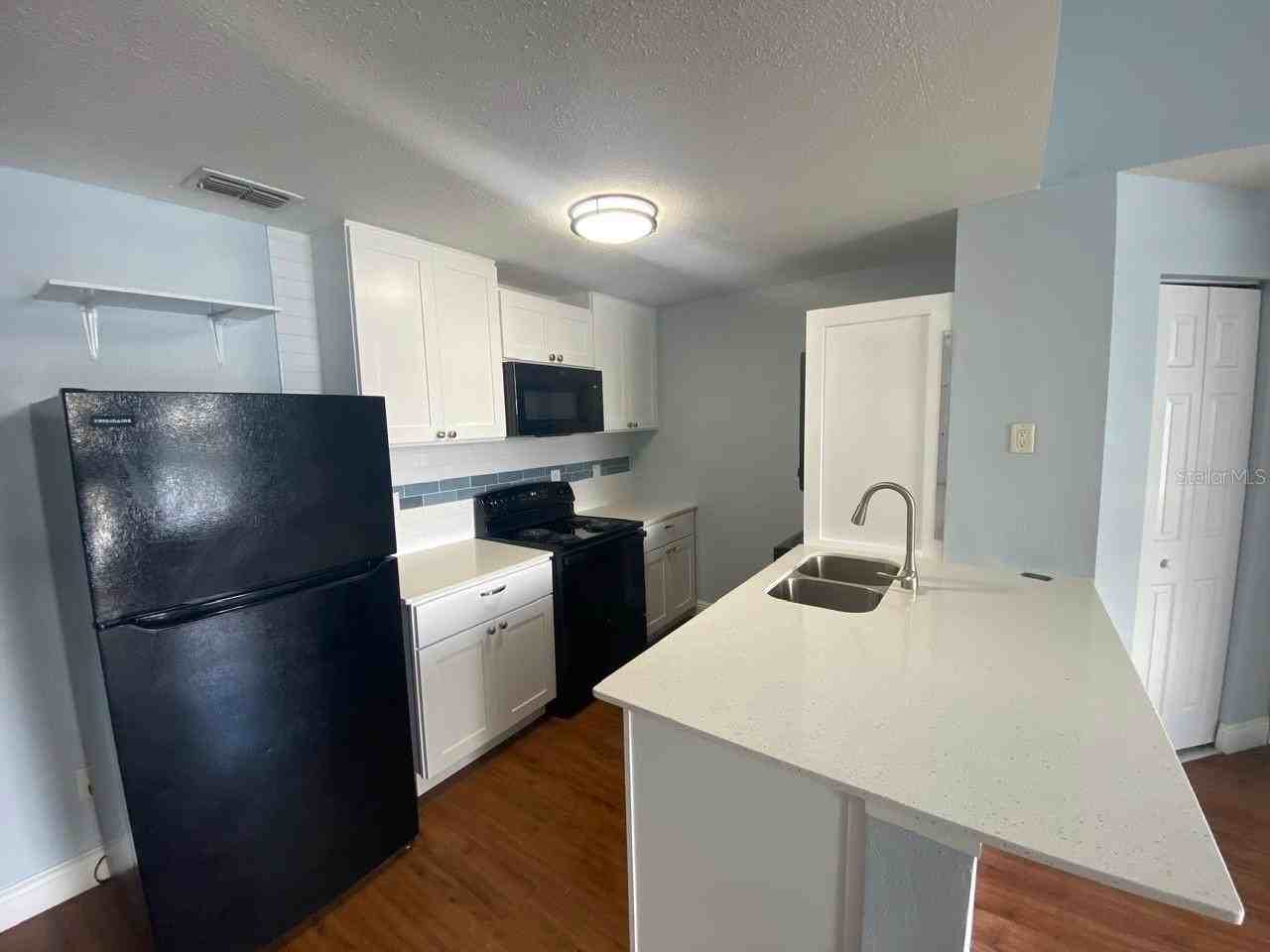 2612 Grassy Point Dr #312 - Photo 7 of 47