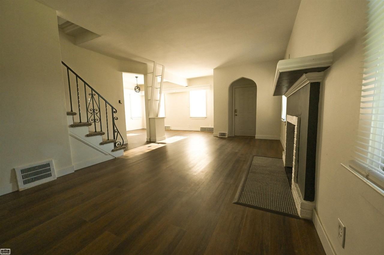 15829 Minock St - Photo 3 of 26