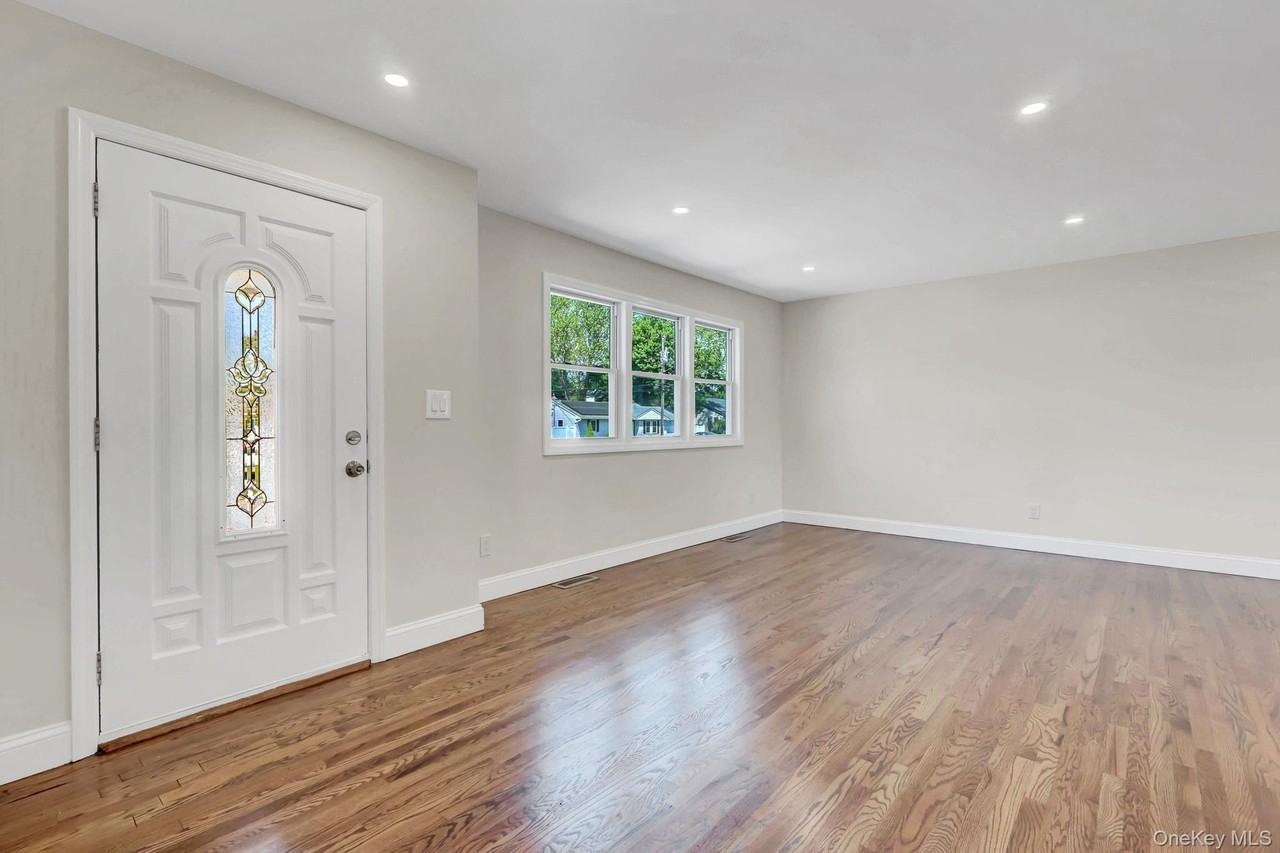 3107 Gull Ave - Photo 3 of 19