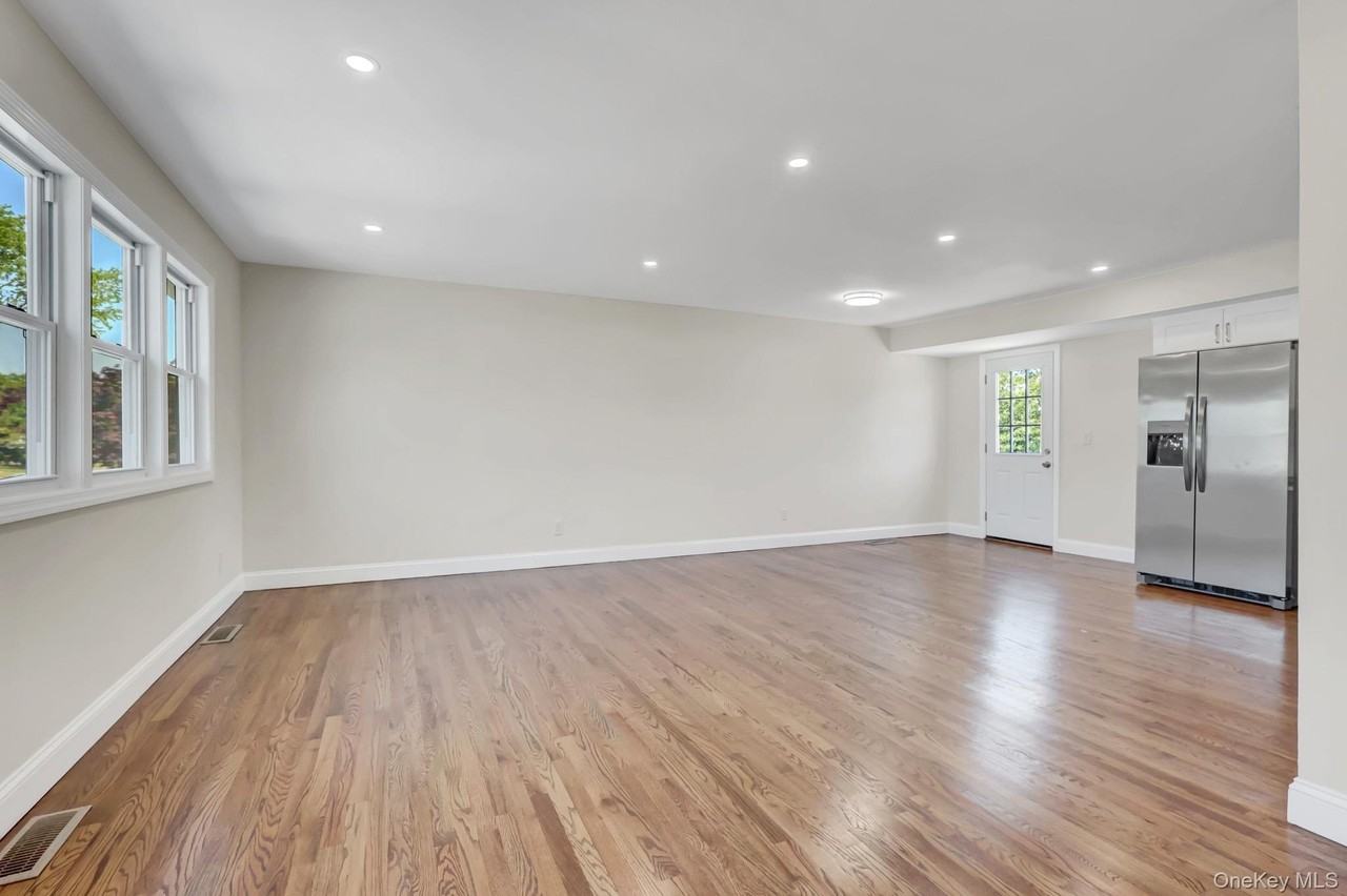 3107 Gull Ave - Photo 4 of 19