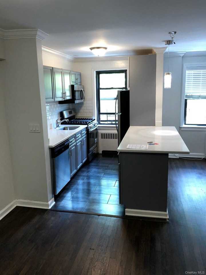 33 William St #6G - Photo 4 of 22
