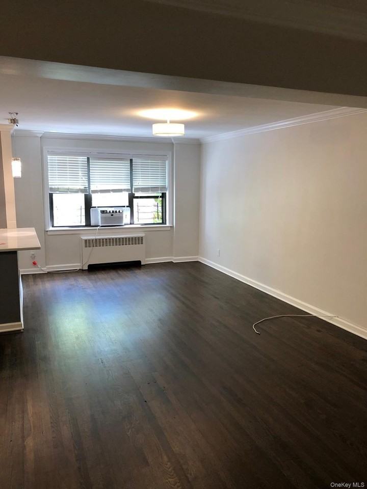 33 William St #6G - Photo 7 of 22