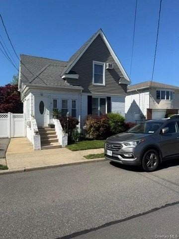 38 Grant Ave - Photo 2 of 15
