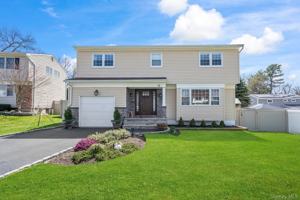 featured image of 15 Lawrence Ct