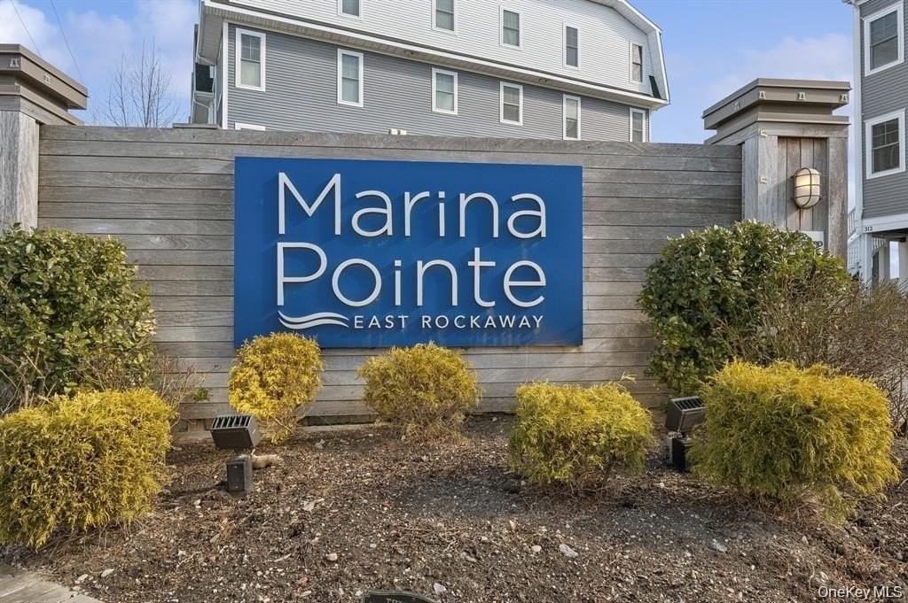 225 Marina Pointe Dr #225 - Photo 3 of 22