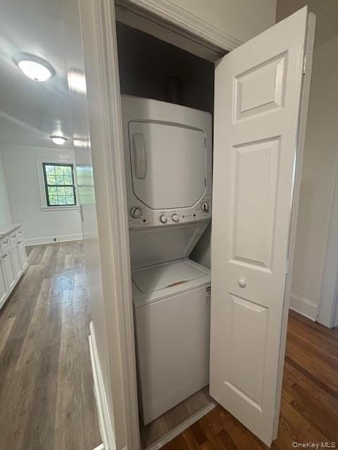 28 W Neck Rd #2C - Photo 6 of 12