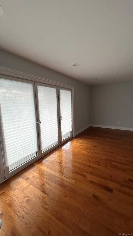 762 Pecan St - Photo 4 of 11
