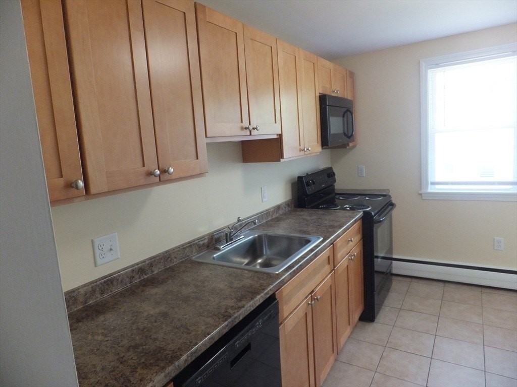 115 Chubbuck St #4 - Photo 4 of 10