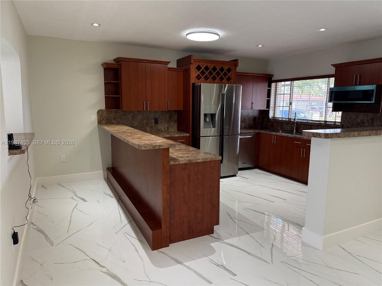 11602 Nw 58th Ave - Photo 3 of 8