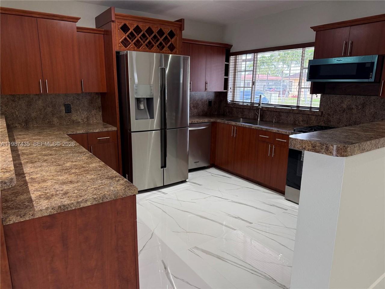 11602 Nw 58th Ave - Photo 5 of 8