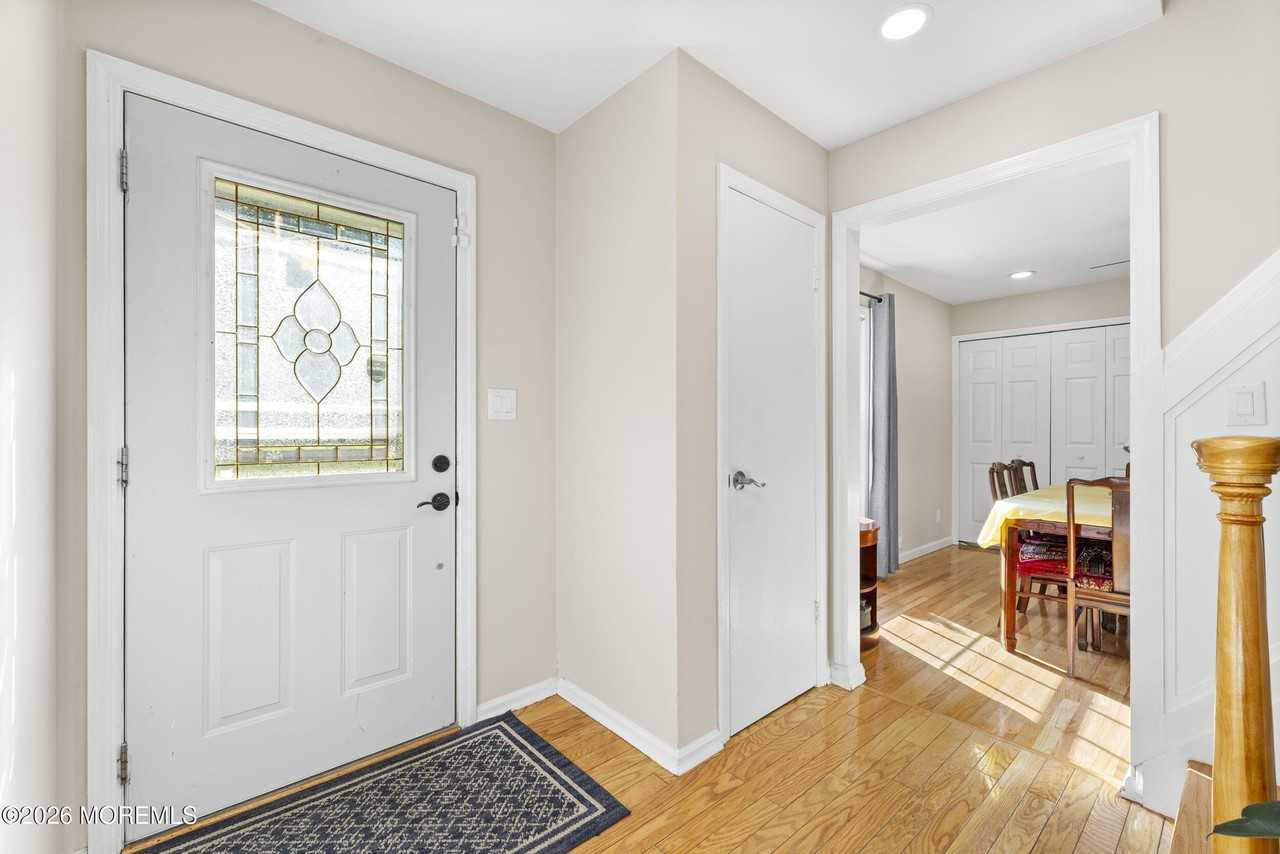 55 Ainsworth Ave - Photo 5 of 50