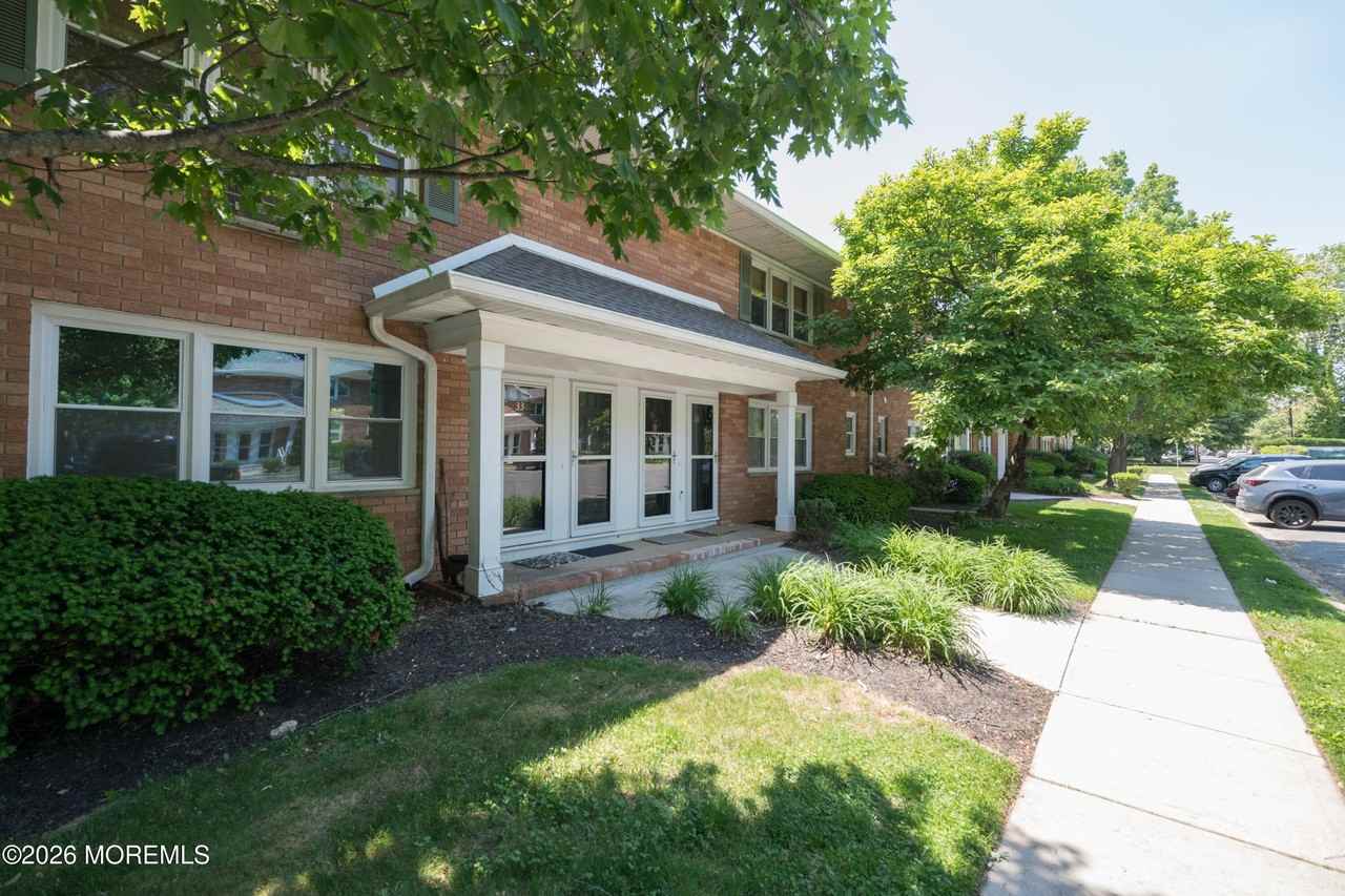 96 East Ave #33 - Photo 3 of 22