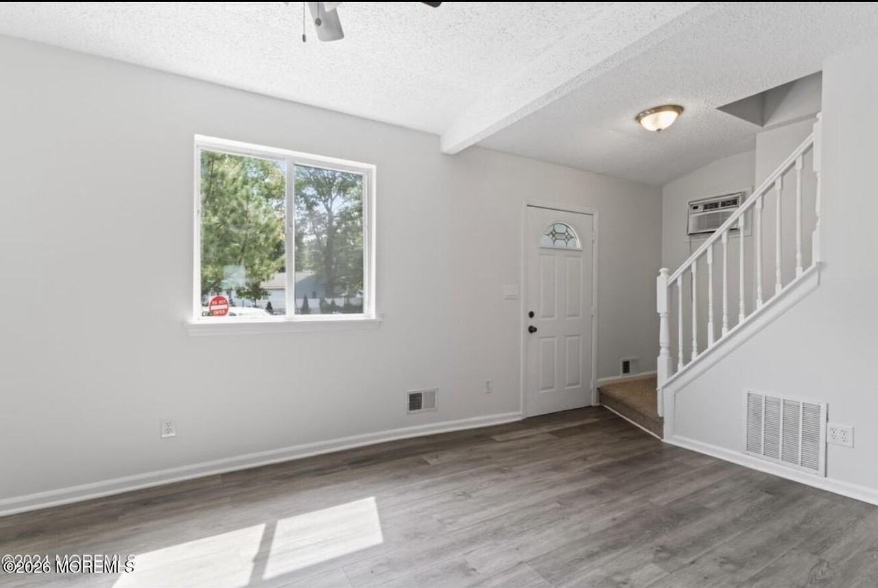73 Oak St - Photo 2 of 2