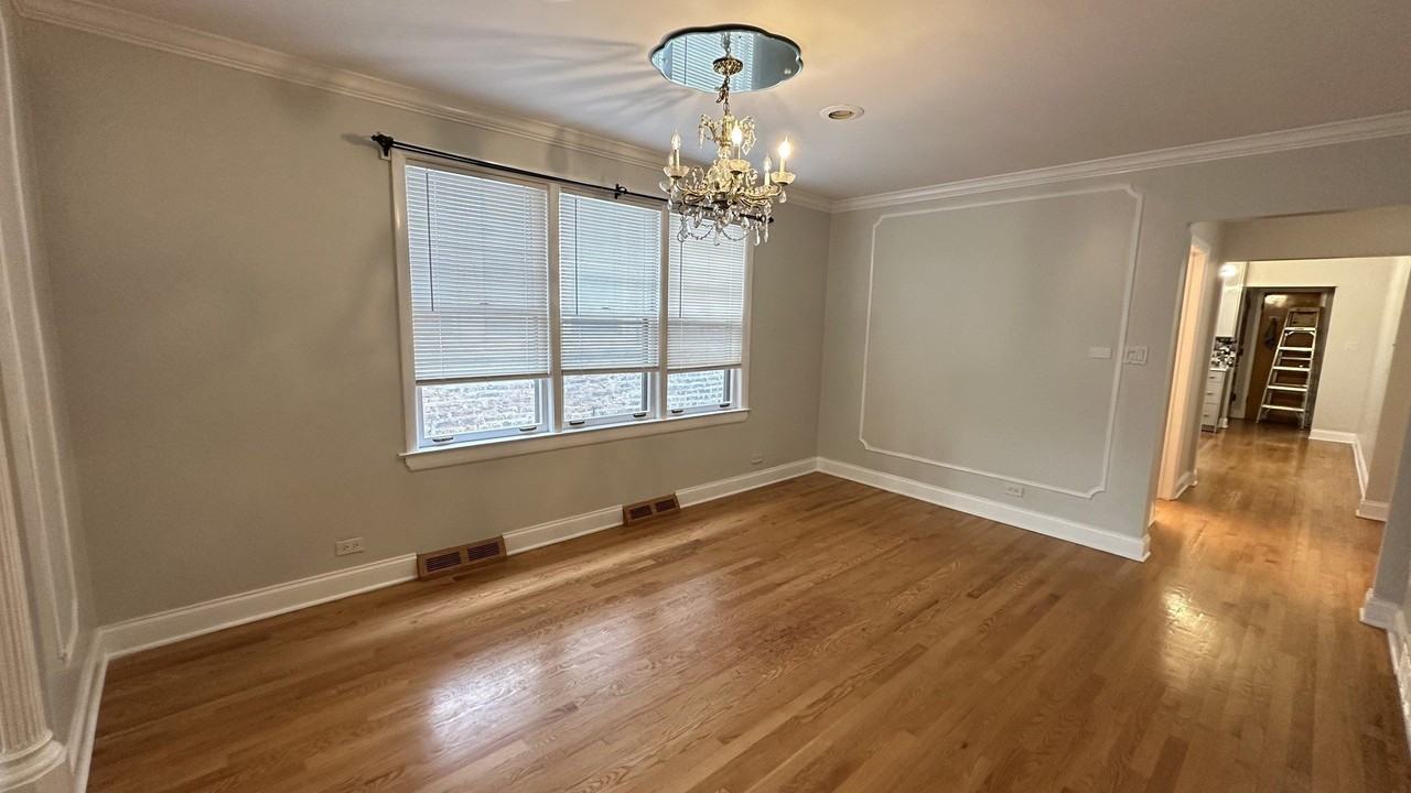 5717 N Saint Louis Ave #2 - Photo 7 of 20