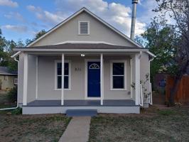 featured image of 826 Forest Ave