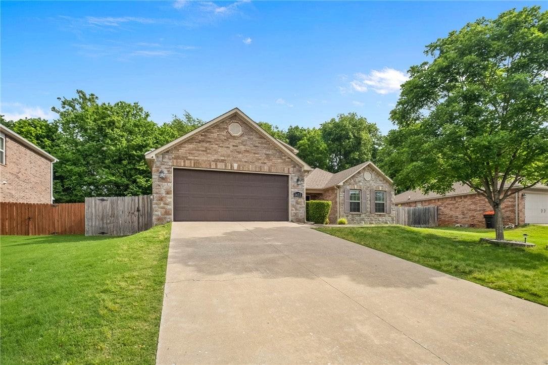 3472 Whispering Spring Ave - Photo 3 of 29