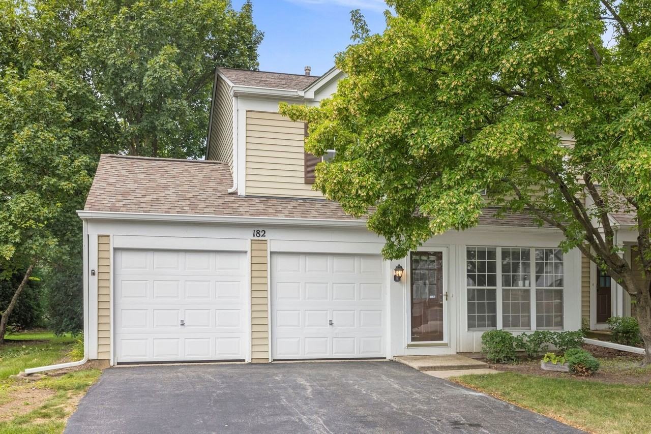 182 Half Moon Cir