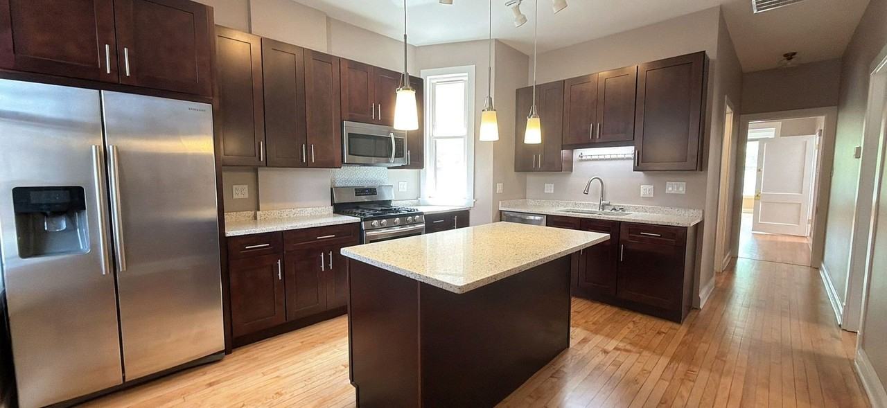 1942 W Irving Park Rd #2 - Photo 7 of 19