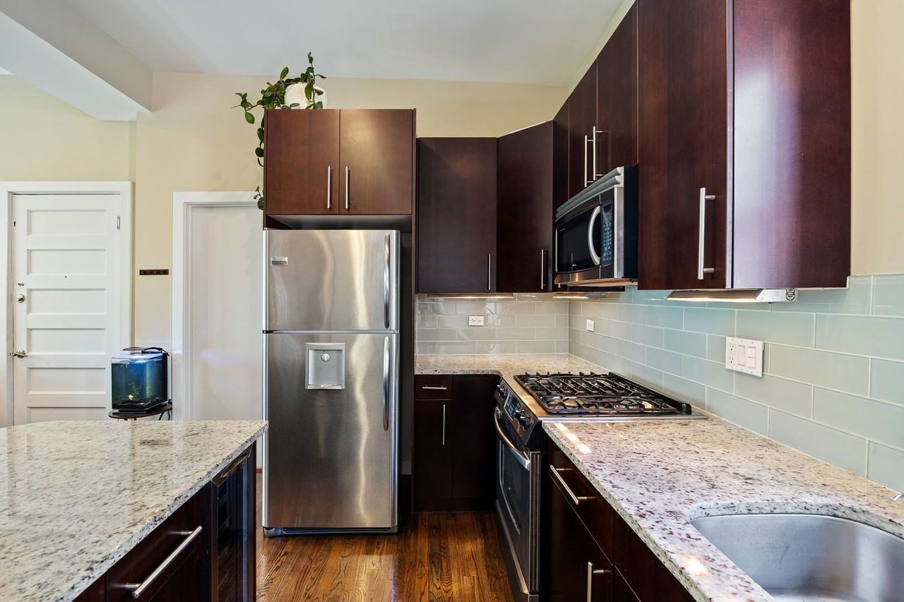4055 N Wolcott Ave #3S - Photo 7 of 13