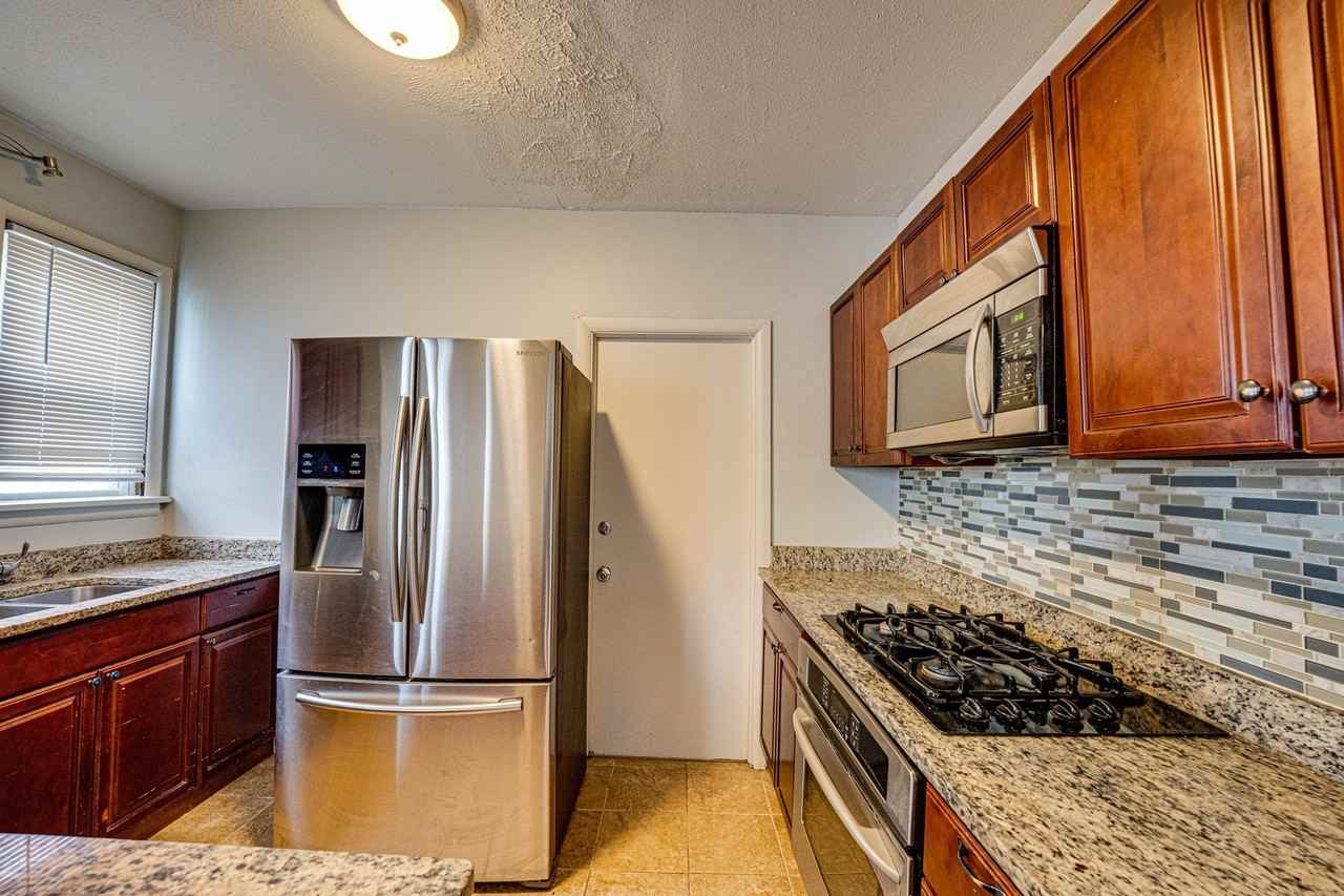 714 Sexton St #1 - Photo 4 of 19