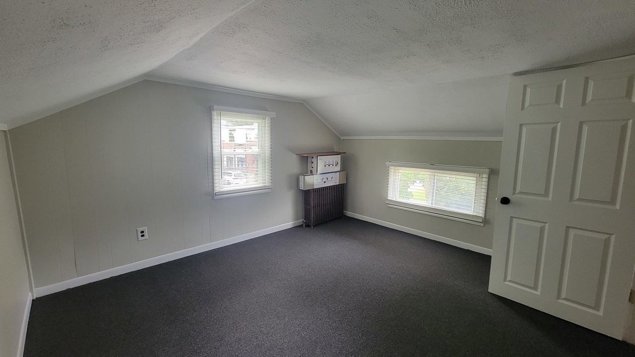 19 N Webster St #2 - Photo 6 of 21
