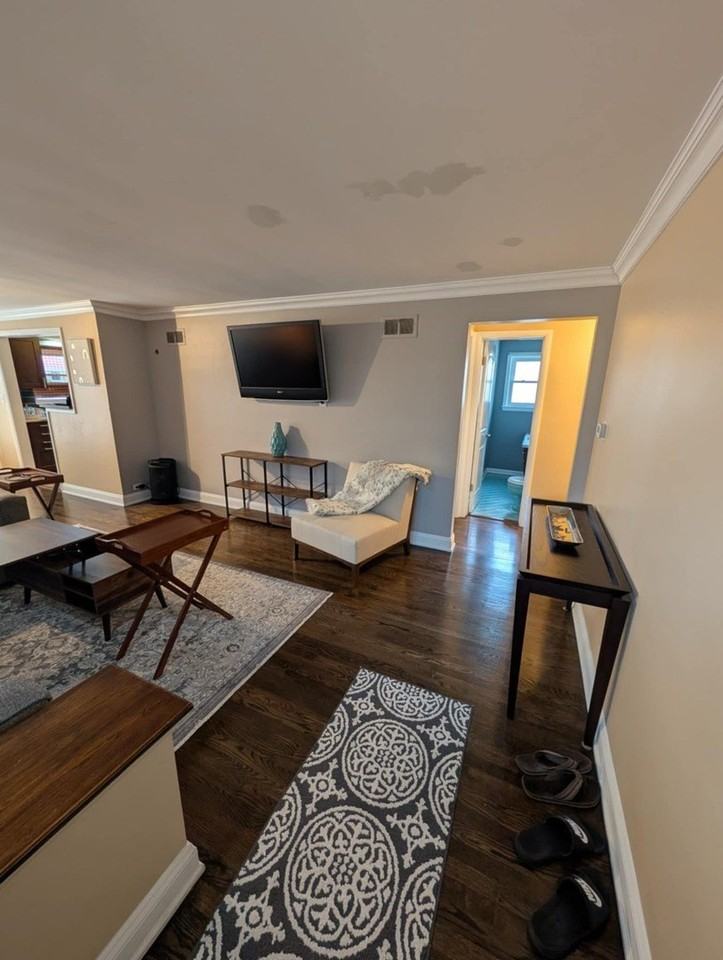 5151 Chase Ave - Photo 3 of 23