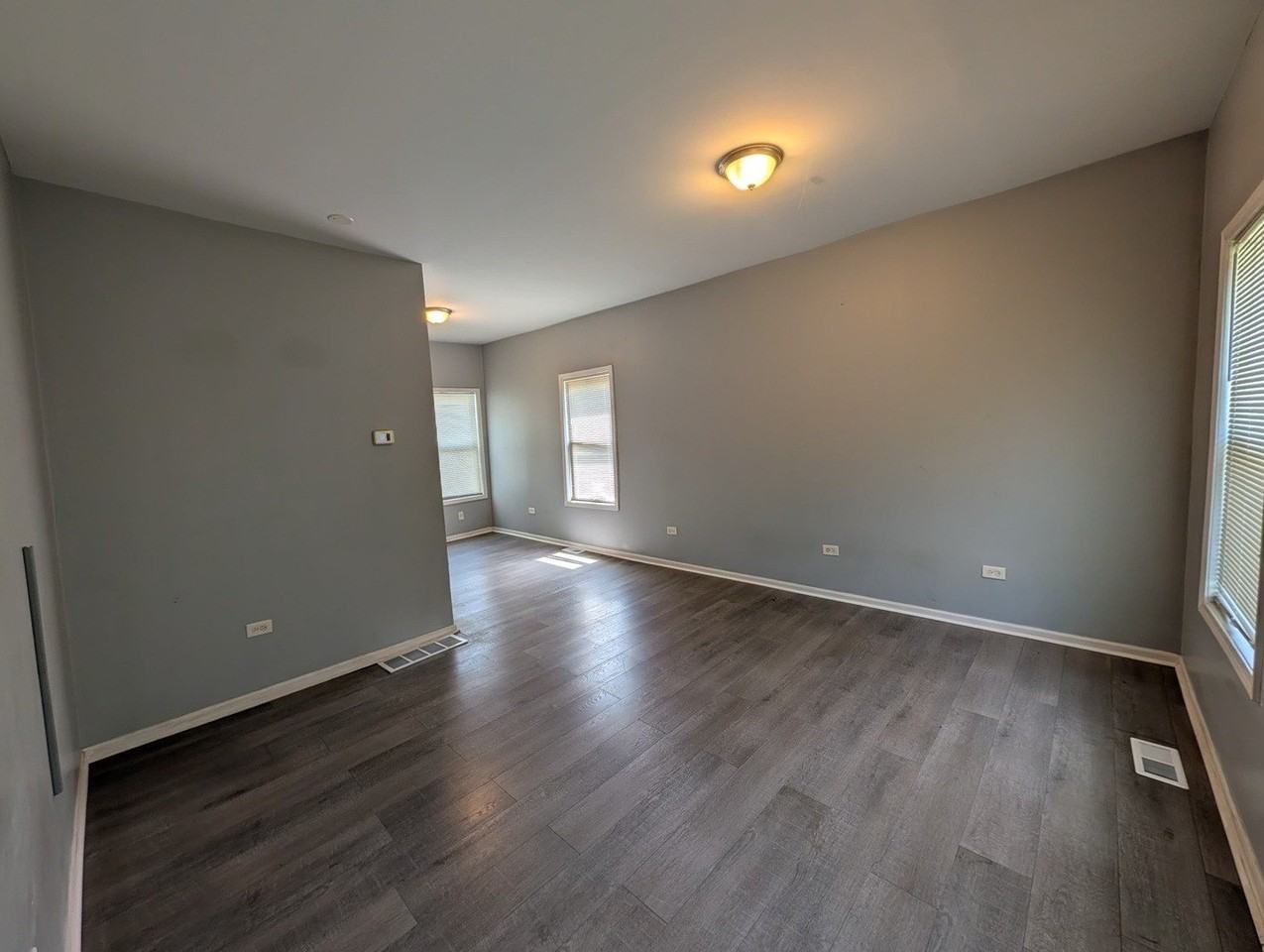 9035 S Exchange Ave - Photo 6 of 9