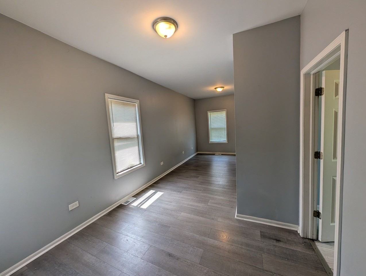 9035 S Exchange Ave - Photo 5 of 9