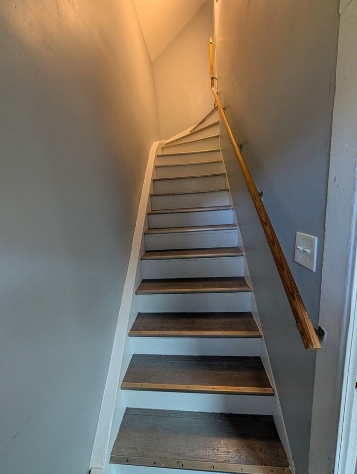 9035 S Exchange Ave - Photo 7 of 9