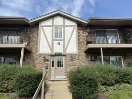 featured image of 9S220 Lake Dr