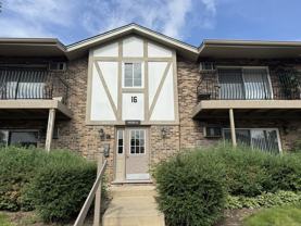 9S220 Lake Dr - Photo 1 of 1