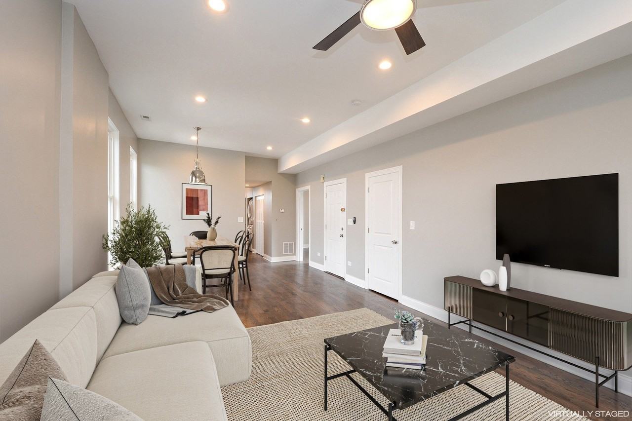 1545 N Claremont Ave #3 - Photo 4 of 15