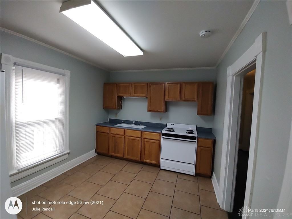 643 Rombach Ave ##2 - Photo 6 of 11