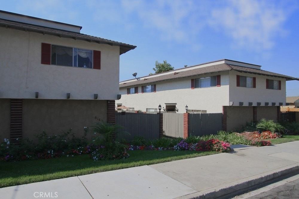 614 Linwood Ave #B - Photo 3 of 16