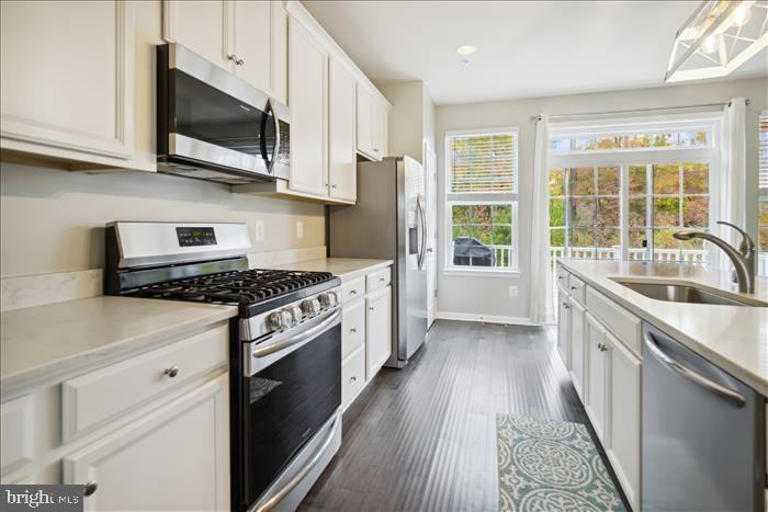 23123 Azalea Ln - Photo 4 of 20