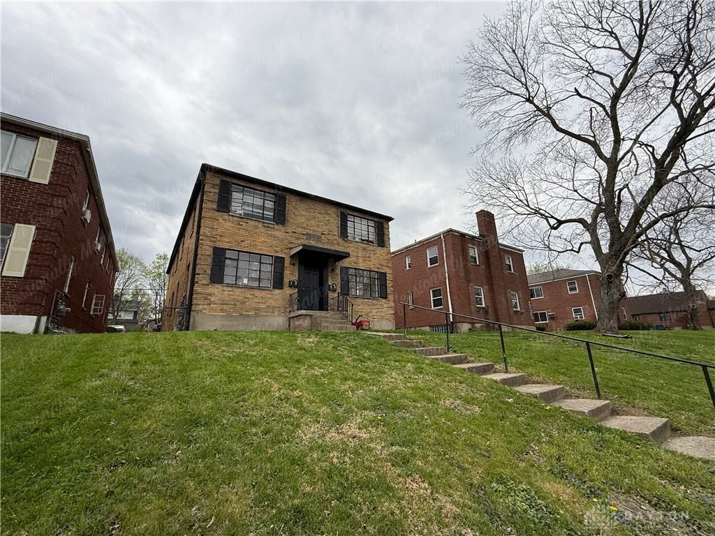 212 E Bruce Ave ##2 - Photo 2 of 18
