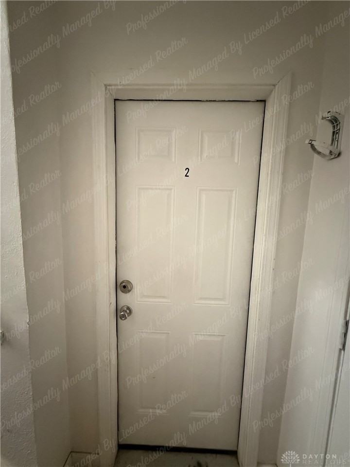 212 E Bruce Ave ##2 - Photo 3 of 18