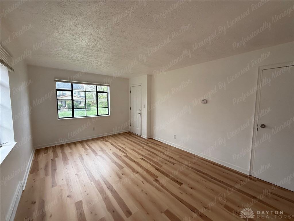 212 E Bruce Ave ##2 - Photo 5 of 18
