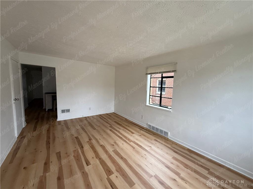 212 E Bruce Ave ##2 - Photo 7 of 18