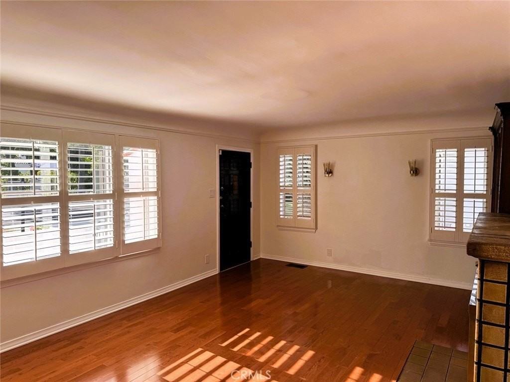 5648 Beck Ave - Photo 5 of 21