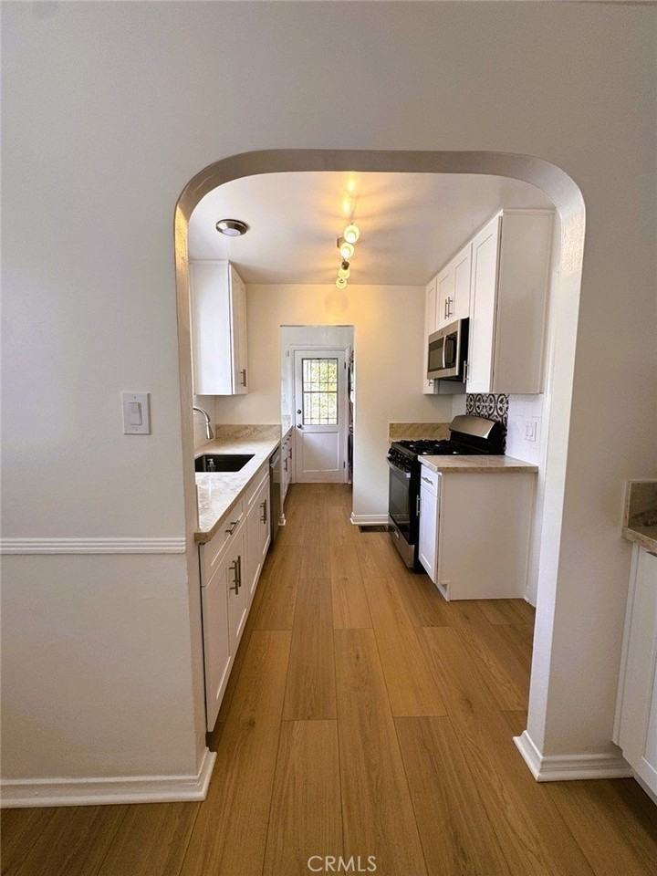 5648 Beck Ave - Photo 7 of 21