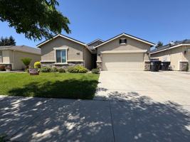featured image of 3842 E Evergreen Ave